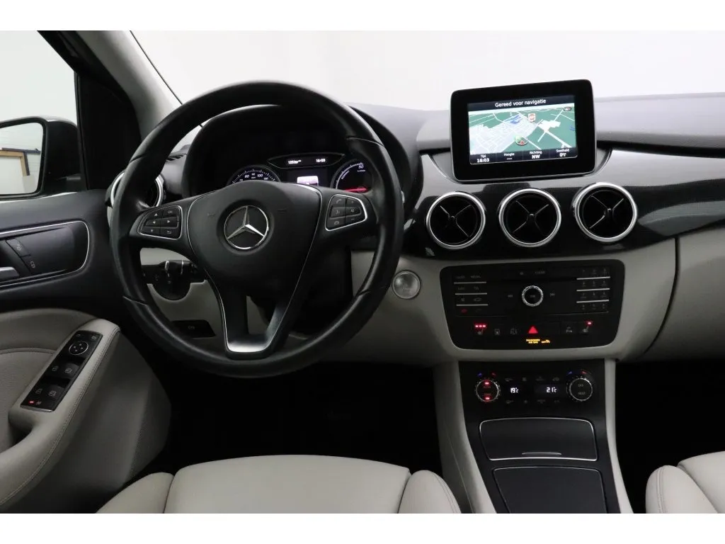 Mercedes-Benz B 250 B250e Electric Ambition wegenbelastingvr Image 3