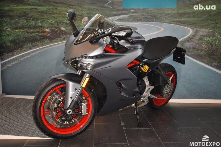 Ducati SuperSport Image 1